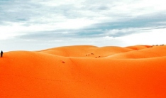 White and red sand dunes in Mui Ne