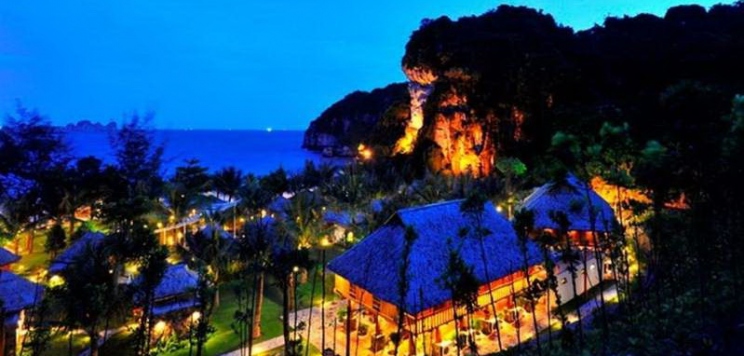 Cat Ba Beach Resort