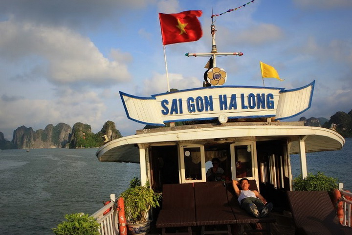 Halong Bay, Boat trip, Vietnam, World Wonder