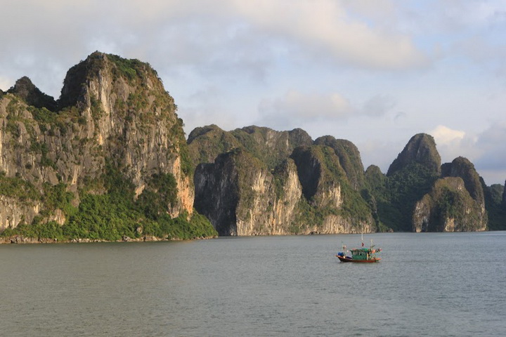 Halong Bay, Boat trip, Vietnam, World Wonder