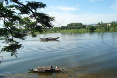 Huong River