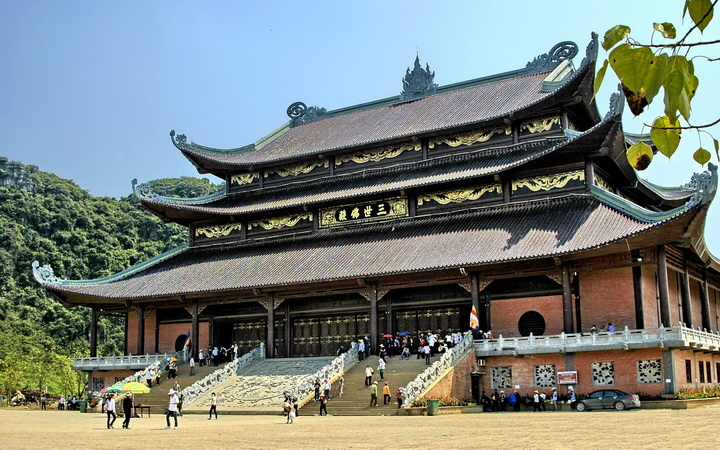 Bai Dinh Pagoda, Ninh Binh, Vietnam