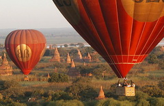 Balloon over Bagan