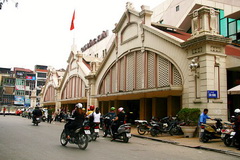 Dong Xuan market