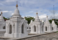 Kuthodaw Pagoda