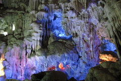 Thien Cung Grotto