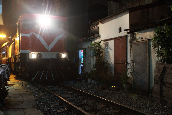 Train arriving station in hanoi